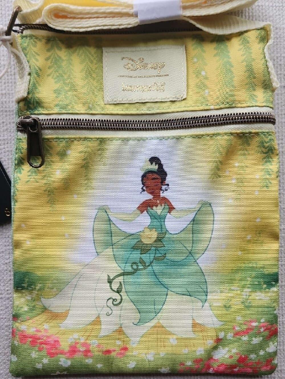 Disney Tiana Fairy Passport Bag - Picture 2 of 11